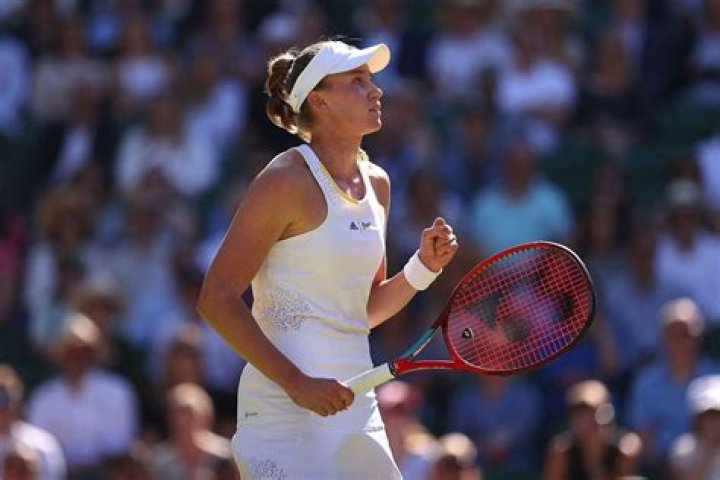 How Tall Is Elena Rybakina?