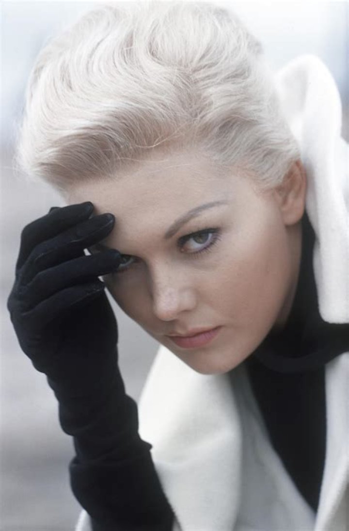 Kim Novak – biography, net worth, children, plastic surgery, age, height